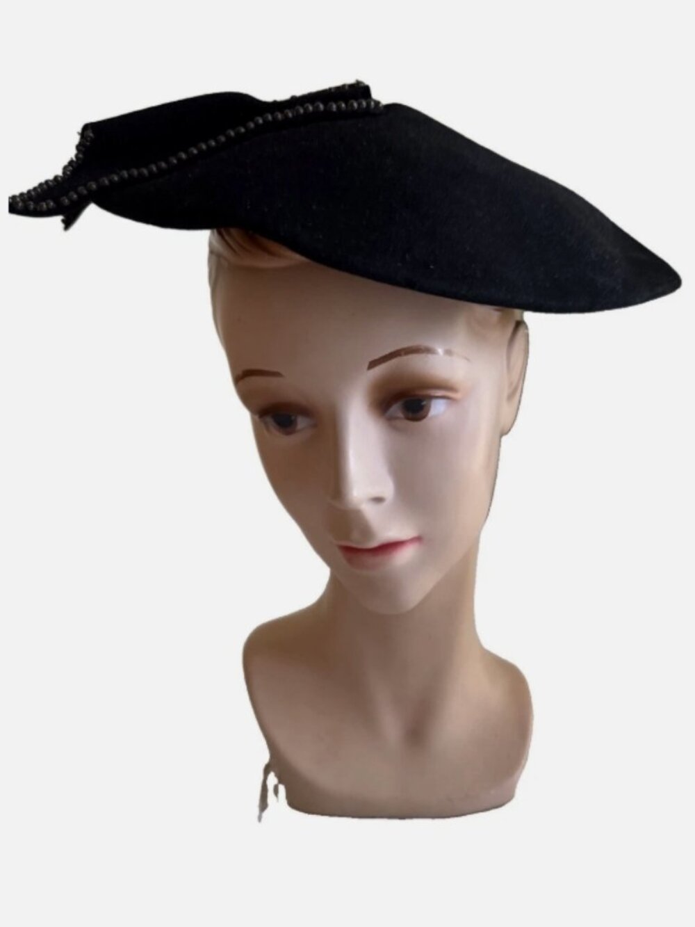 1940s Bullock’s Wilshire Black Felt Tilt Hat